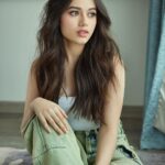 Jannat Zubair Rahmani Instagram – Felt cute 🌸🌸

@rohanshrestha 
Makeup: @stacygomes
Assisted by: @remtygarg_makeupartistry
Styling: @namitaaalexander
Styling Team: @___rakshitasharma
Pants @freakinsindia 
Hair: @hairstylist_madhav2.0