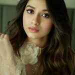 Jannat Zubair Rahmani Instagram - 💫💫💫💫💫 @rohanshrestha Makeup: @stacygomes Assisted by: @remtygarg_makeupartistry Styling: @namitaaalexander Styling Team: @___rakshitasharma Hair: @hairstylist_madhav2.0 📍 @novotelmumbaiairport
