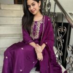 Jannat Zubair Rahmani Instagram - 💜💜💜 Wearing @gulabi_dori