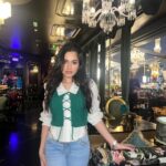 Jannat Zubair Rahmani Instagram - Slide for my fav picture ❤️ Dubai, United Arab Emirates