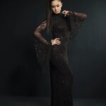 Jannatul Ferdous Oishee Instagram - Outfitted in confidence from head to toe. @meherofficials