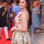 Jannatul Ferdous Oishee Instagram - Do you ever dream a dream that you dreamt before? The dream that you once adored? Is it the dream that's been lately craved for? Wearing @meherofficials Makeover @elegant_makeover