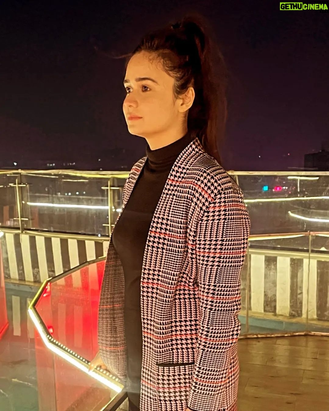 Jannatul Ferdous Oishee Instagram - We sped up in lightspeed Got engulfed in time limit Don't hold back now, this is all the while you get to hit.