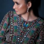 Jannatul Ferdous Oishee Instagram - “There are two ways of spreading light; to be the candle or the mirror that reflects it.” @meherofficials