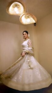 Jannatul Ferdous Oishee Instagram - Let the purity that lies in your heart reflect on your face. Wardrobe @meherofficials Makeover @elegant_makeover