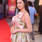 Jannatul Ferdous Oishee Instagram - Do you ever dream a dream that you dreamt before? The dream that you once adored? Is it the dream that's been lately craved for? Wearing @meherofficials Makeover @elegant_makeover