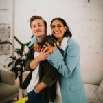Jannik Schümann Instagram - Was macht dich ANDAZ? @tuelintekkal hat mich eingeladen, mit ihr zu schnacken: über die Liebe, den Pride Month, meine Rede im Bundestag und über unsere Familien - und das könnt ihr euch ab sofort angucken in der @ardmediathek. Ob ich es geschafft habe, in die Tekkal Familie aufgenommen zu werden und wie mir mein selbstgebackener Apfelkuchen dabei hilfreich zur Seite stehen sollte…?! Schaut selbst. #andaz #tülintekkal #tekkal #family #wdr #season2 @wdr @marieclaire.kozik Regie @nilsvomlande Redaktion @__franz.iska__ Produktionsleitung @nadjacb Hair&MakeUp @rim_zemuye DOP @mellow.mov Fotos @paul.kuester