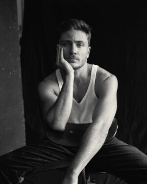 Jannik Schümann Instagram - b/w by @janinemarold