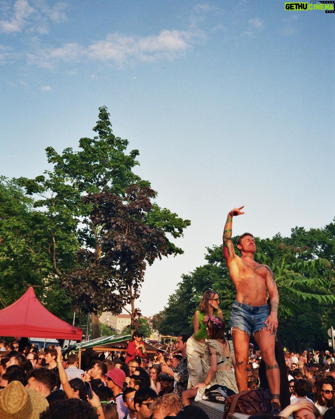 Jannik Schümann Instagram - Karneval der Kulturen 2023