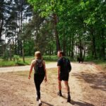 Jannik Schümann Instagram - kneippen und ein bisschen wandern @karakowskina @felixkruck #truman #poetensteig #buckow Buckow (Märkische Schweiz)