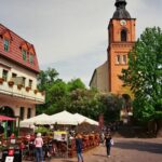 Jannik Schümann Instagram – kneippen und ein bisschen wandern 

@karakowskina @felixkruck #truman #poetensteig #buckow Buckow (Märkische Schweiz)