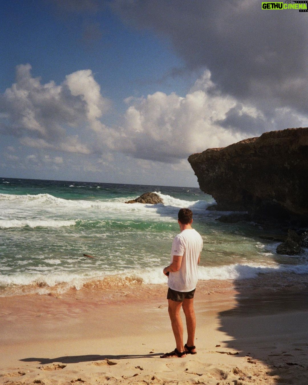 Jannik Schümann Instagram - Aruba on 🎞️