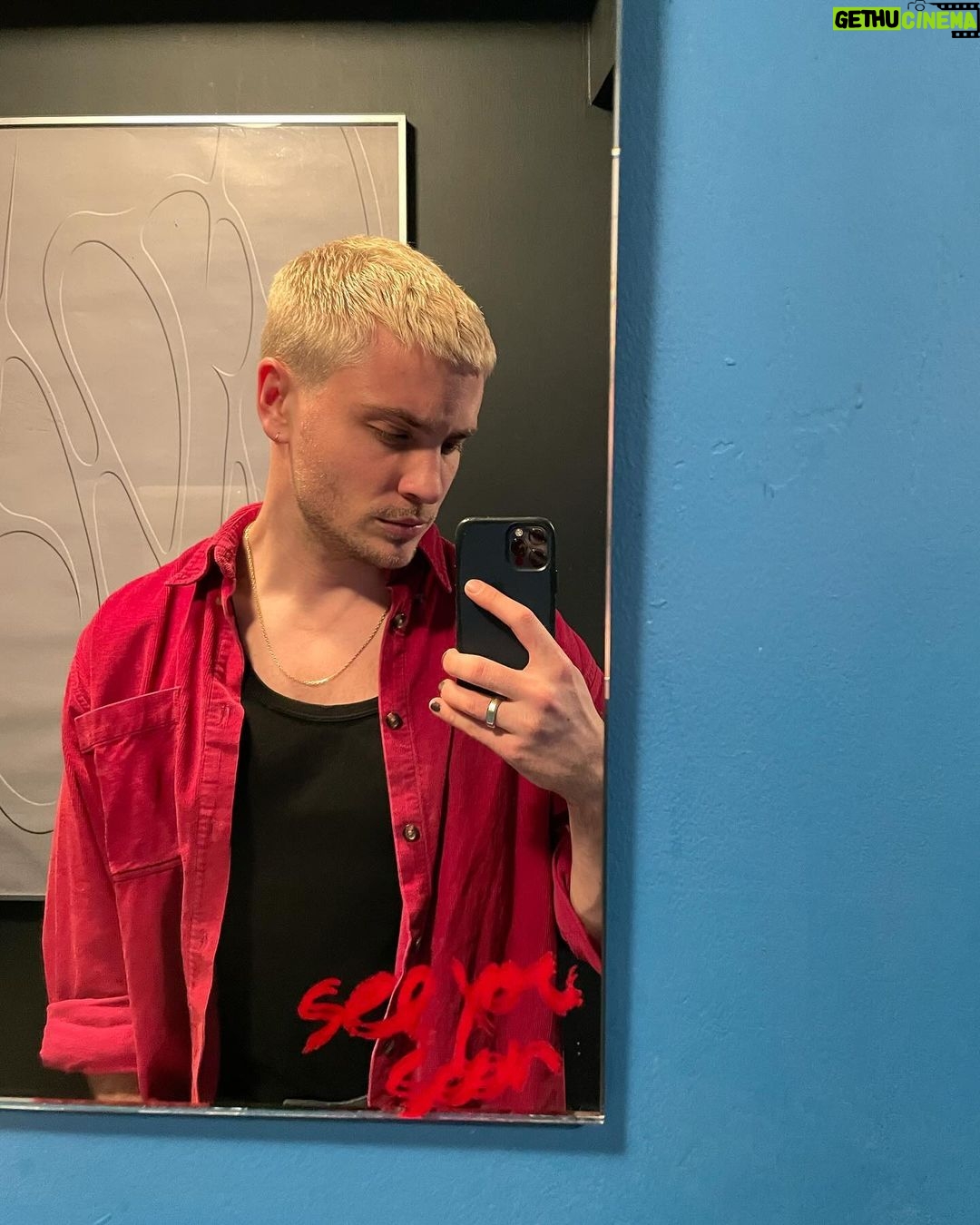 Jannik Schümann Instagram - life lately