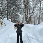 Jarinporn Joonkiat Instagram - Snow snow snow ❄️ My outfit 👉🏻 @theedition_th 💗 Niseko, Japan