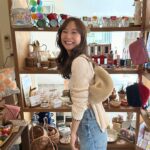 Jarinporn Joonkiat Instagram - First day of the year with my family and my new fluffy @prada bag and strawberry parfait 🍧🍦 love maqq 💌