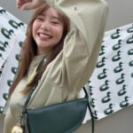 Jarinporn Joonkiat Instagram - 🦆 @burberry 🐎 #burberry