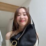 Jarinporn Joonkiat Instagram - O&. #burberry