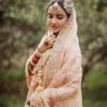 Jasmin Bhasin Instagram – I feel mein apni his sabse badi fan hoon🤪🧿
I love myself too much 🧡

#lovethoughself