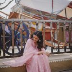 Jasmin Bhasin Instagram – 2days to go #warning2 🤞🧿

Styled by @khwaish_mehta 
Outfit @the_rosegirl (my all time favourite)
Makeup @kashish_art 
Hair @krishna.hairstylist
Jewels @the_kizals 
Footwear @jaavisaindia