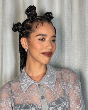 Jasmin Savoy Brown Instagram - Like no offense but we popped tf off with this one… @yellowjackets FYC!

Lewk @kenneth.nicholson 
Stylist @itsamandalim ofc !
Hair by @marciahamilton 
Makeup by @cherishbrookehill 
Fashion assist @_shmian
