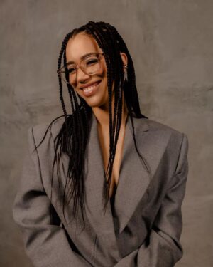 Jasmin Savoy Brown Instagram - “This season was filled with mixed emotions for Brown. ‘I did not hang out,’ she says. ‘I was busy falling in love, so I was not interested in hanging out.’” 

So glad I forever have this quote to point back to if my girlfriend is ever mad at me about anything. Thank you @latimes !! 

In all seriousness, very proud of this cast and can’t wait to see their names up and down the official Emmy ballot!

Styled by my one true love @itsamandalim wearing @alexandrevauthier with hair by @virginie.pineda and makeup by @carolagmakeup