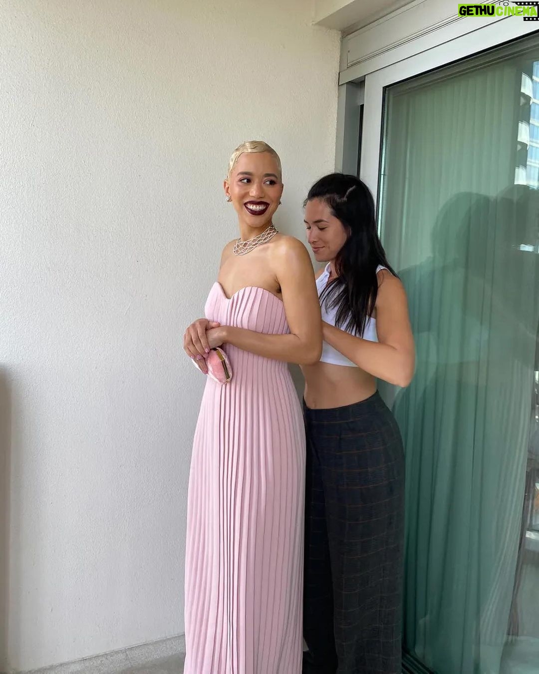 Jasmin Savoy Brown Instagram - A few photos from my piece with VOGUE!? getting ready for the Critic’s Choice Awards where @msmelanielynskey WON!!!! Thank you @voguemagazine and thank you @prada !! What a dream. Link in stories :) Beyond grateful to everyone who helped bring this magical night to life. Styling @itsamandalim Hair @danielkpalmerhair Makeup @paulyblanch Photos, interviewing & editing @gabrielasage Hype team @monicajv @aisforashton Wearing @prada @beladorajewelry @stuartweitzman @tylerellisofficial