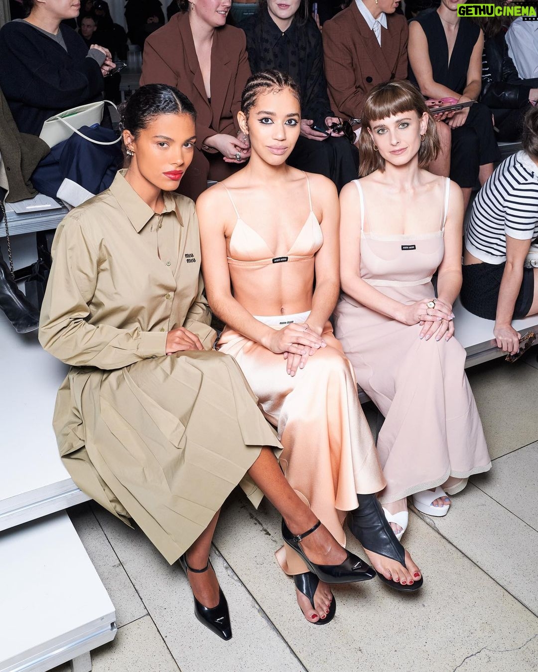 Jasmin Savoy Brown Instagram - Meanwhile at @miumiu ….