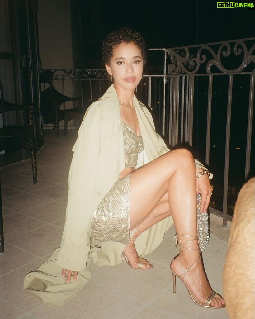 Jasmin Savoy Brown Instagram - Friday highlights featuring my new crush, @acethemooseboy Styling @itsamandalim Hair & makeup @taylourchanel Wearing @albertaferretti & @omega Thank you as always to the team! And to @paramountpics @showtime & @hollywoodreporter for the parties ✨