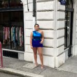 Jasmine Davis Instagram - Guten Tag🇨🇭 #switzerland #travelblogger #blueoutfit #ootd #amazonfashion #geneva Switzerland