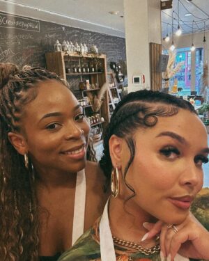 Jasmine Davis Instagram - nah sis —you’re a big deal🤍