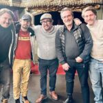 Jason Chicandier Instagram - Gala Télé, Vous savez comme je le dis souvent, je me méfie de la télé (une broyeuse, une lessiveuse d’âmes) et puis France Télé nous commande un gala avec mon Mathou. Je me suis dit « Putain France Télé qui te propose un gala, tu t’es ramolli du bulbe, hors de ma vue le gauchelard, tu vas finir chez Yann Barthes ! ». Et puis on a dit « Ok mais dans notre ligne éditoriale alors…un truc qui nous ressemble ! ». Ils ont dit ok ! Comme dirait le Roi Arthur « Moi je dis y’a beau geste ! ». On a bossé avec le frangin et putain ça commence à prendre de la gueule. On s’est bien entouré aussi faut reconnaître, que des numéros 10 ! On a hâte de vous montrer le merdier ! C’est le 17 février à la Forge au Chambon Feugerolle (42) pour ceux qui veulent assister à l’enregistrement en live. On reste des punks en Church ! @arcomikfestival @antoniaderendinger @la_bajon @marierenoofficiel @lorantdeutschofficiel @renaudrutten @lesfrerescolle @yanisse_kebbab @tomdingler @mathou_cann @farid.bouabdellah @sparklemediatv @francetelevisions @tramoniquetamere