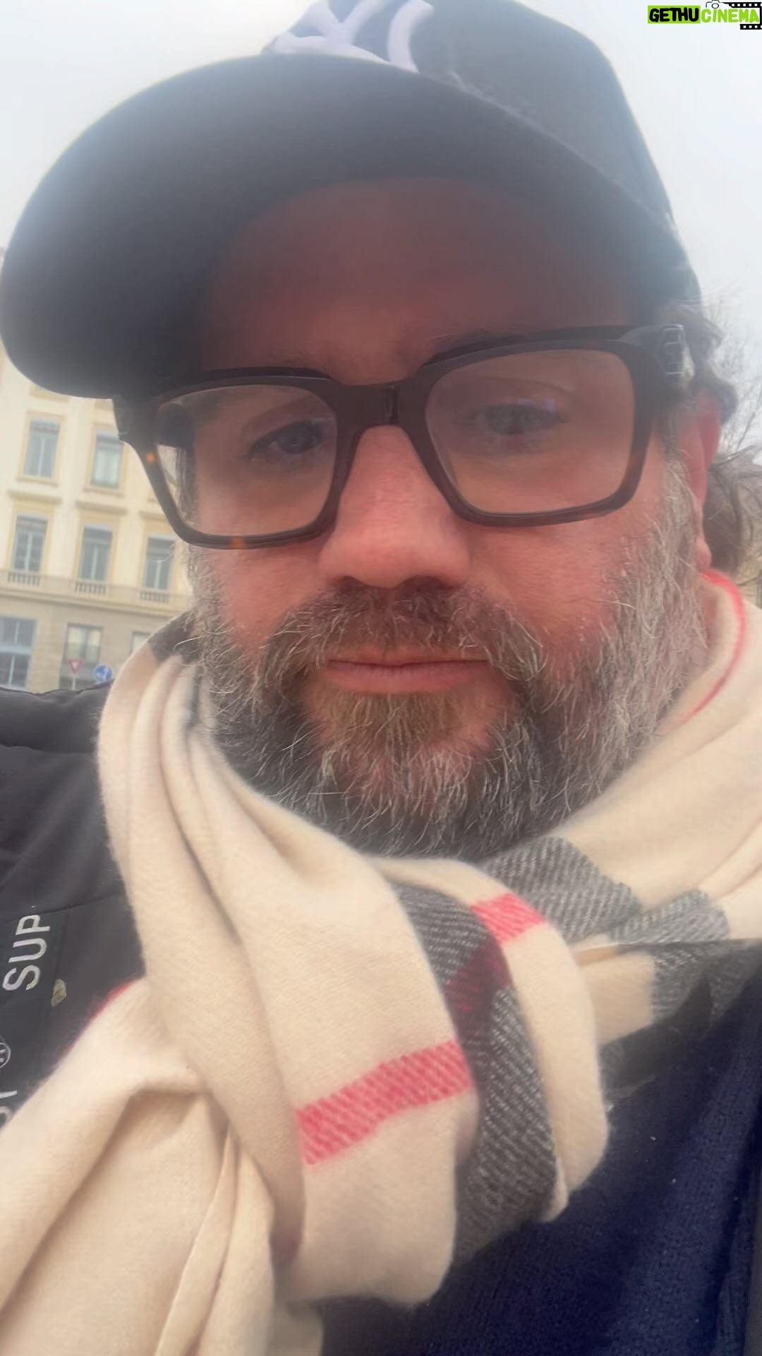 Jason Chicandier - 4.9K Likes - Blanc, blanc…c’est pas si sûr !