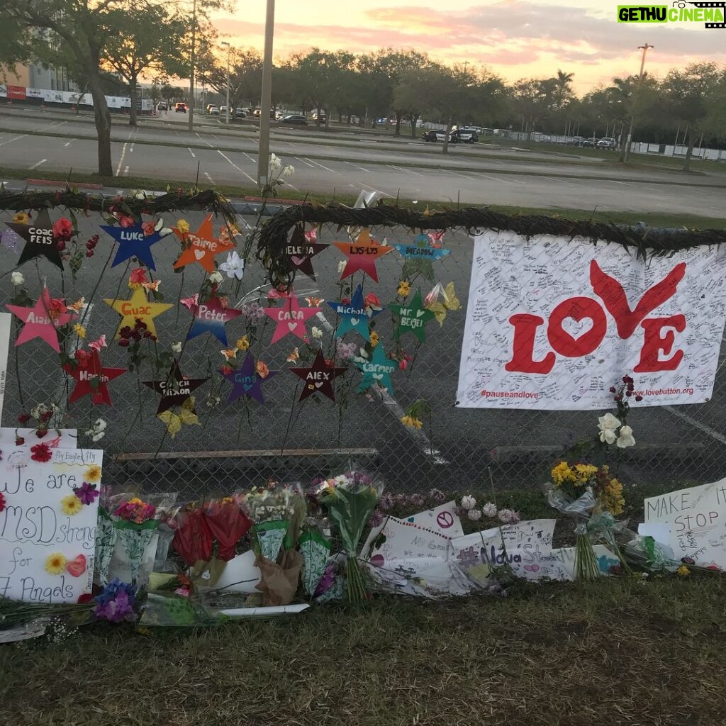 Jason Ian Drucker Instagram - #msdstrong it’s so hard to express how I feel. We are just kids, we shouldn’t have to go visit the school in the next city to see a memorial of 17 students and teachers that were killed. So much needs to change #weCallBS #guncontrol #neveragain #neveragain #neveragain #timeforchange #parklandstrong #pauseandlove Marjory Stoneman Douglas High School