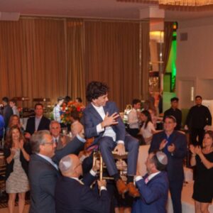 Jason Ian Drucker Instagram - weekend vibes 🕶 •
•
•
#weekendvibes #barmitzvah #photocredit ->@photoheeb