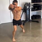 Jason Moloney Instagram - World title defence for this legend tomorrow over in 🇨🇦 and boy is he tapped in 😮‍💨 We were able to make some incredible adjustments during our latest preparation together and I’m looking forward to seeing it all put to work on the biggest stage!! Tune in tomorrow on Kayo from 12PM AEDT to witness Jase go back to back 🥊🏆🇦🇺 #andstill