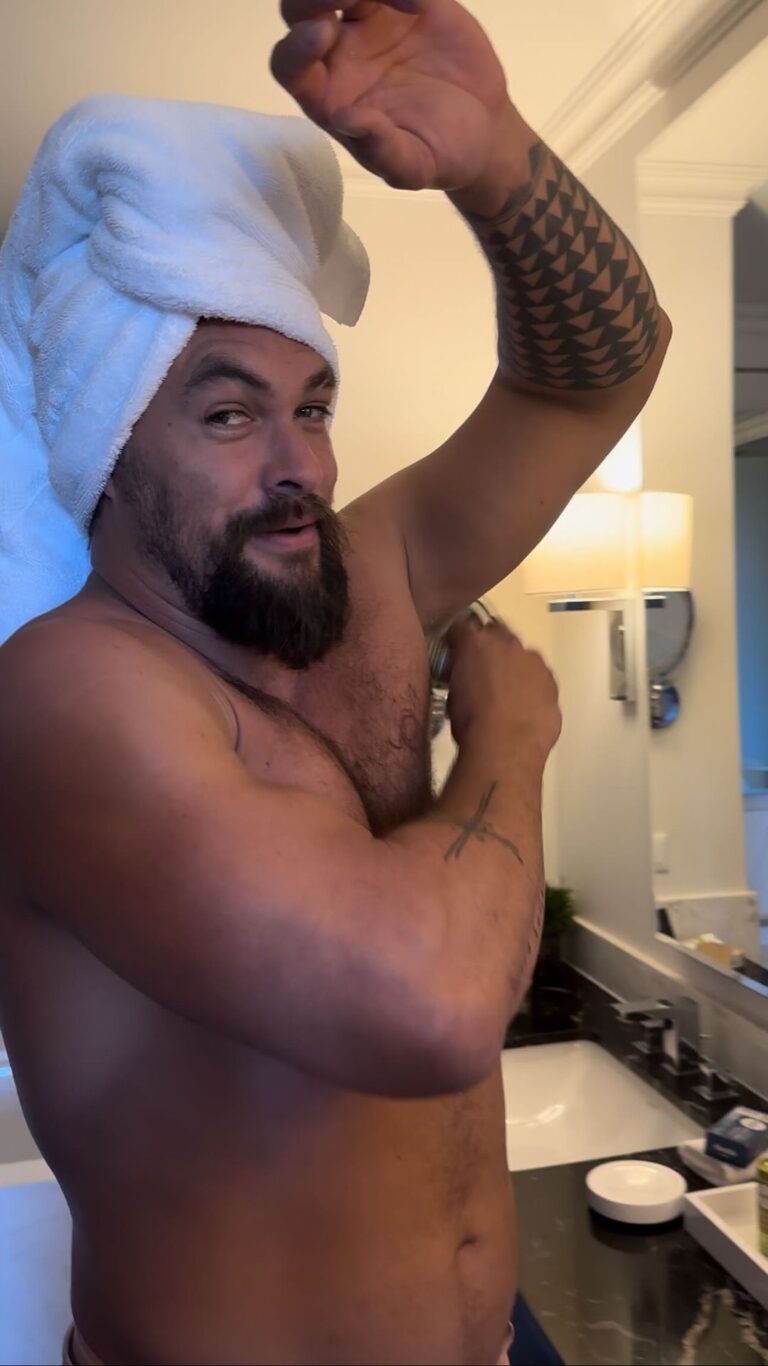 Jason Momoa Instagram - We’ve been on an epic and beautiful journey for the Aquaman and The Lost Kingdom Global Tour from Brazil, China, London, New York, LA, to Hawaii. Mahalo for the support and love along the way.    Please go to @soill to get the beautiful water bottles and towels that benefit Maui. The proceeds go to @peoplesfundofmaui Mahalo to @mananalu @miir  @slowtide for supporting the project.   Lots of amazing things to come with @humblebrands They make my favorite scents that I want to share with everyone. Als o, they are a 1% for the planet company, which is pretty cool.  Mahalo to @jeanneyangstyle and my entire Team for supporting me and the memories we’ve made on this incredible tour.  Watch Aquaman and The Lost Kingdom in theaters on December 22nd. all my aloha, J