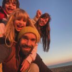 Jason Momoa Instagram - Grateful for a year full of amazing experiences with friends and family on and off the rocks😀🙏🙏. Thanks to everyone who have been a part of this journey and thanks to you all for following along. I wish you all health, lots of love, friendship and amazing experiences for this new year , let’s go!!! A special thank you to mi amor @alarconjimena for all of the love and support you’ve provided for me and our family te amo ❤️🙏🙏🙏🙏 @prana @tenayaclimbing @sharmaclimbing @petzl_official @trublueclimbing