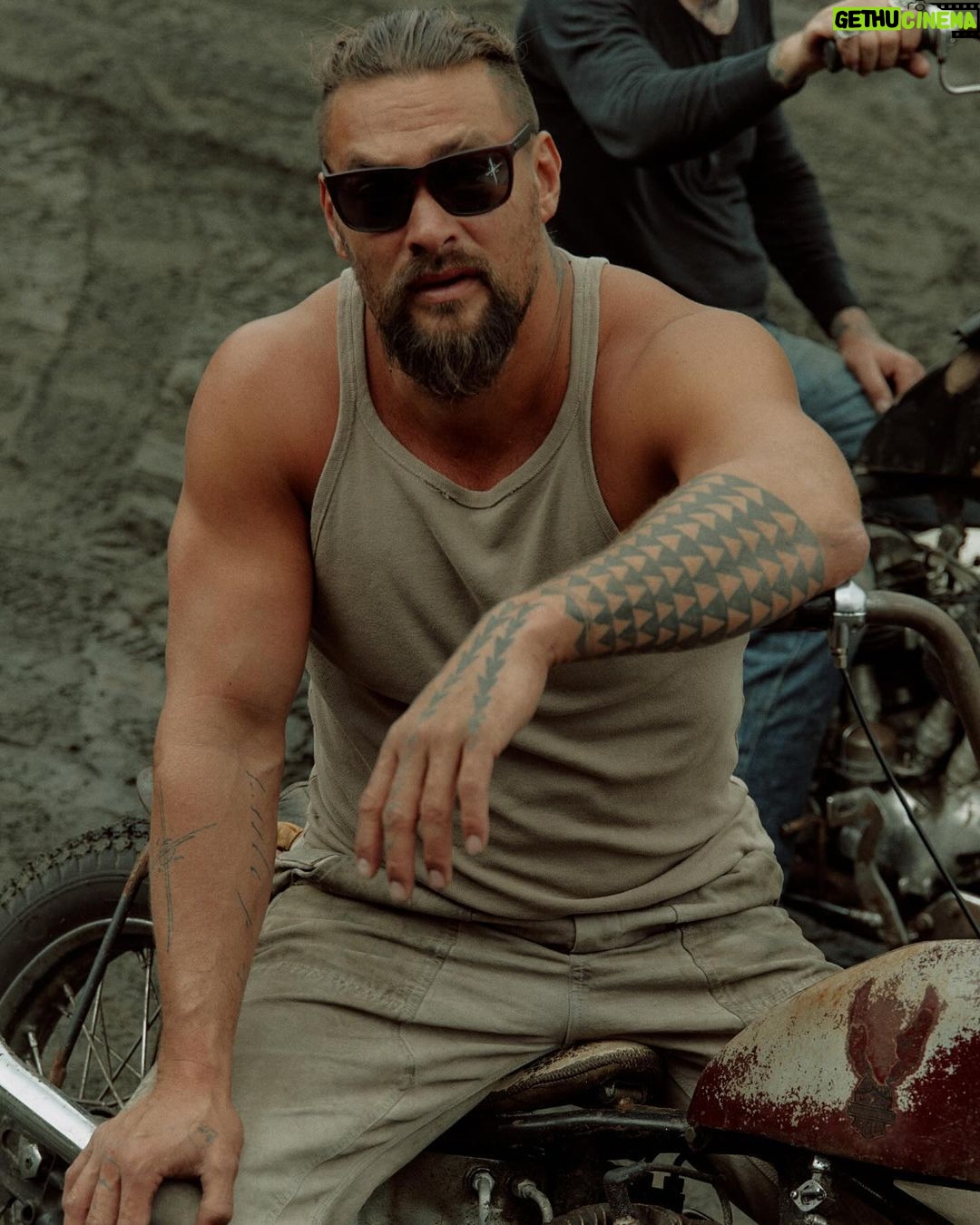 Jason Momoa - 87.8K Likes - Introducing Momoa Unity Knoxville!
We worked closely with Jason to create the perfect color to represent unity and hope. Get yours before these limited edition shades are gone!!
@prideofgypsies
📸 @stockezy