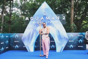 Jason Momoa Instagram - @prideofgypsies @aquamanmovie in @henrypooleco suit and @iwcwatches #iwcschaffhausen #rosegold