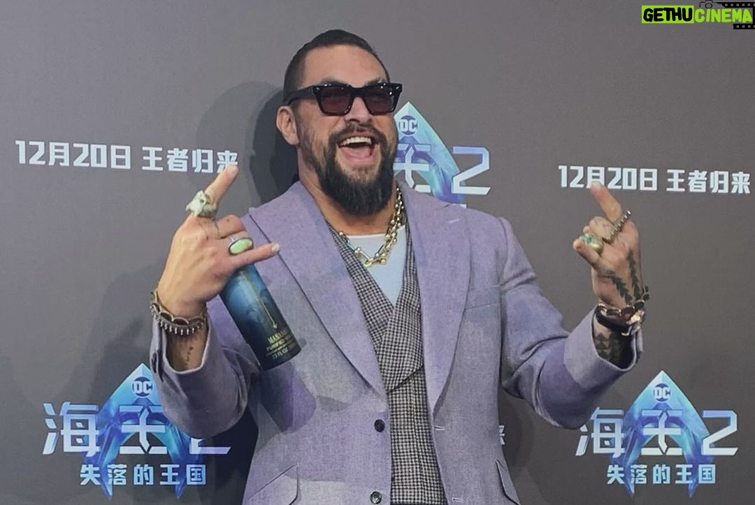 Jason Momoa - 66.5K Likes - @prideofgypsies @aquamanmovie in @henrypooleco suit and @iwcwatches #iwcschaffhausen #rosegold
