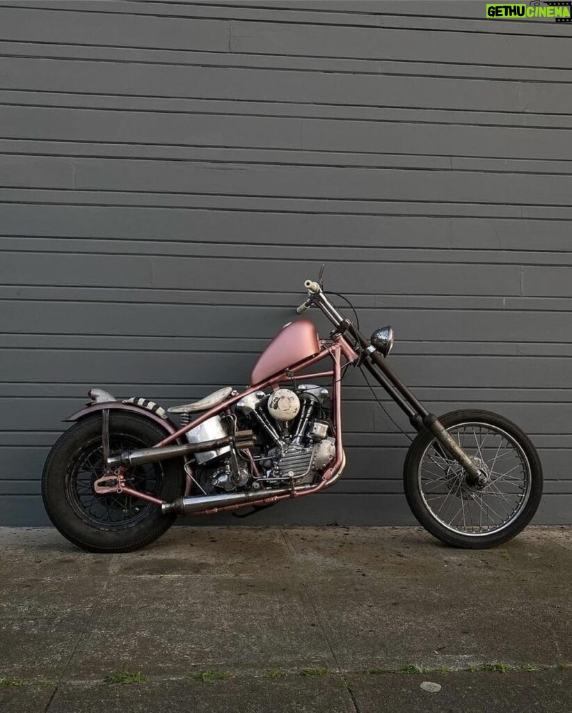 Jason Momoa Instagram - Repost from @4q69 • I haven’t really shown this bike because it was for On the Roam show. Never have i hit such a roadblock building a bike. I had sent the frame to someone to rework and never really heard back and then some unfortunate circumstances happened, and my whole plan got turned upside down. During the filming of the show I actually thought I had a few more months of time and then was notified that I had 3 1/2 weeks. Needless to say the next 3 1/2 weeks were a long days. I was also building the neon orange swing arm knucklehead for bornfree at the time, I had to put that project aside and focus on this one. This bike is nothing like what I had had planned, but with the time I had, I was really happy to get it done. It’s too big for me physically, but I thought it would fit Jason really well and it does. I wish I could’ve showed a little bit more of the building process to everybody through that show, But I was just kind of dealing with the circumstances and trying to deliver on time.. I am super grateful to be part of that series. it’s cool to have old friends or family that I never talk to reach out and get a small taste of what I do locked in the house all day. Thank you @prideofgypsies @on_the_roam for your flexibility during a tough time in the world for everyone and some of my own personal shit. Two new episodes came out last night that I look forward to checking out. . I really learned lately that we all do not need to try to be the same person, or fit in or change things to be part of some societal norm. I welcome my weirdo friends more than ever the ones that are individuals and even the ones that I struggle with to understand. Be yourself, don’t be a fucking creep, try to accept people for who they are, and don’t let this country. Divide us. Stick together and listen to each other have a conversation. #4qconditioning