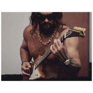 Jason Momoa Instagram - #ontheroam with @prideofgypsies 
A2 International Press Tour- Brazil, China, London,  New York. Mahalos Joseph for letting me tag along❤️

Aquaman and the Lost Kingdom on digital today!

@leicacamerausa 🔴