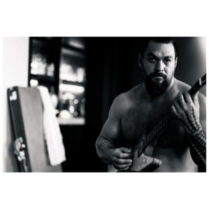 Jason Momoa Instagram - #ontheroam with @prideofgypsies 
A2 International Press Tour- Brazil, China, London,  New York. Mahalos Joseph for letting me tag along❤️

Aquaman and the Lost Kingdom on digital today!

@leicacamerausa 🔴
