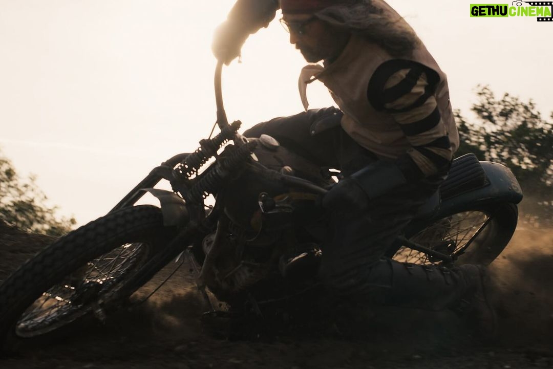 Jason Momoa Instagram - Living the dream. Are you watching #OnTheRoam? The first two episodes of @prideofgypsies eight-part cinematic docuseries are now streaming on @streamonmax. Tune in to follow along as he travels the country chasing art, adventure and friendship. Oh, and there’s lots of motorcycles. Congrats to Jason and team on capturing this beautiful journey and sharing it with the world. Directed by @brianandrewmendoza & @prideofgypsies Cinematographer: @da_bray Photographer: @stockezy #HarleyDavidson
