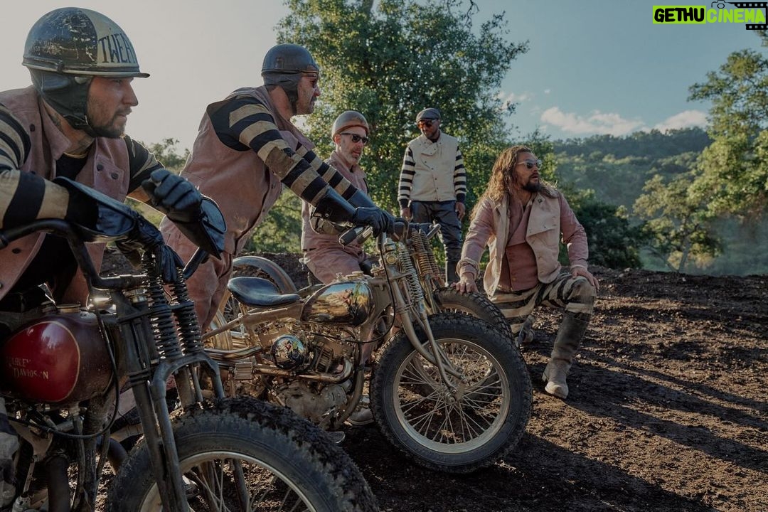 Jason Momoa Instagram - Living the dream. Are you watching #OnTheRoam? The first two episodes of @prideofgypsies eight-part cinematic docuseries are now streaming on @streamonmax. Tune in to follow along as he travels the country chasing art, adventure and friendship. Oh, and there’s lots of motorcycles. Congrats to Jason and team on capturing this beautiful journey and sharing it with the world. Directed by @brianandrewmendoza & @prideofgypsies Cinematographer: @da_bray Photographer: @stockezy #HarleyDavidson