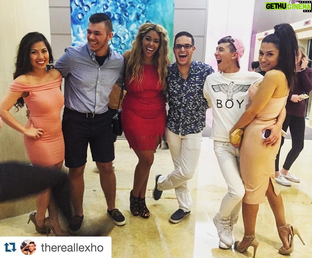 Jason Roy Instagram - #Repost @thereallexho with @repostapp. ・・・ Too much slayage for one picture 🙌🏼😍🇺🇸🇨🇦 #BBCAN4 #BBCAN #BigBrother