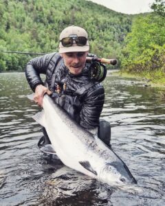 Jasper Pääkkönen Instagram - One of eight from a dream trip to Alta a couple of weeks ago. Truly a once-in-a-lifetime chance to get to fish the whole river during prime season, down from Åkergjerdet all the way up to Sautso, and experience all three lodges along the river. This one is from Mikkeli, one of the most legendary salmon pools in the world. #altalaksen2020 #atlanticsalmon #salmonfishing #superflies @superfliescom Alta, Norway