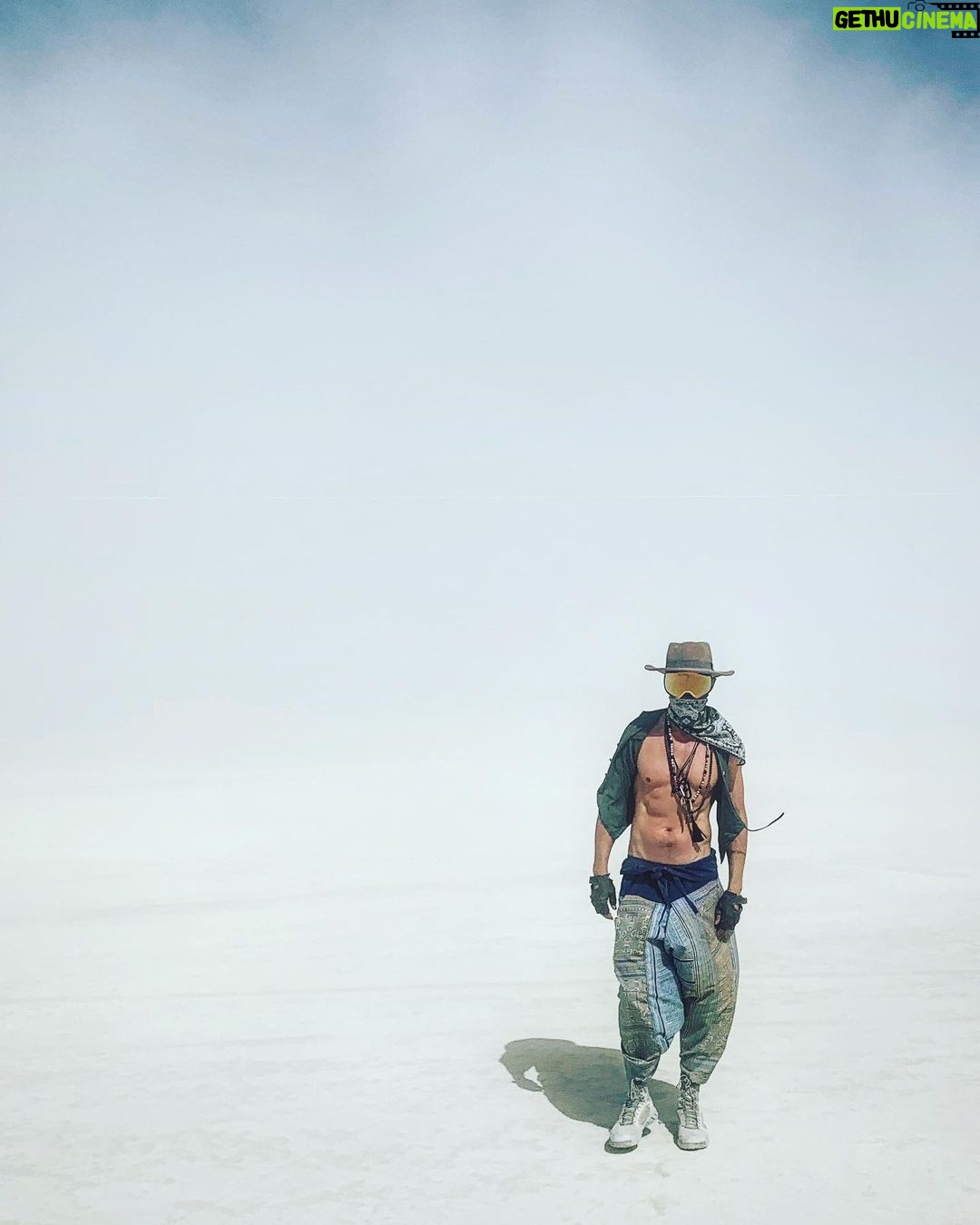 Jasper Pääkkönen Instagram - #BurningMan moments part 2 The Playa
