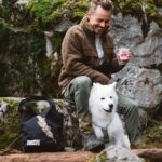 Jasper Pääkkönen Instagram – Kaupallinen yhteistyö. Suomalainen perheyritys kutsui metsäkävelylle kokeilemaan uusia kasvipohjaisia Friendly Viking’s -tuotteitaan, ja lähdin mielelläni, sillä firman kaurajuoma on tuttu tuote (ja tuotemerkin nimessäkin on kai joku linkki). Hauska päivä nuotion äärellä. (Yhteistyössä @friendlyvikings_suomi kanssa)