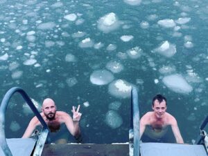 Jasper Pääkkönen Instagram - Slushy 🏊🏼‍♂️ with brother @gustafskarsgard at @loylyhelsinki